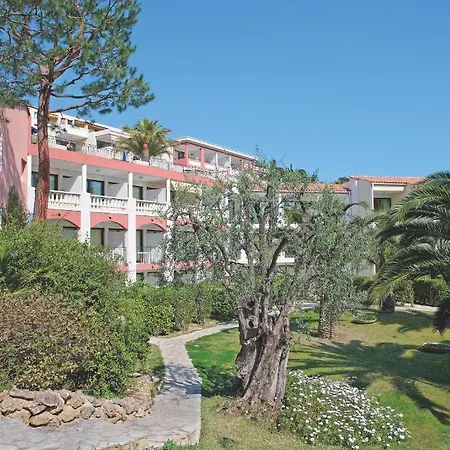 Lejlighedshotel Pierre & L'ange Gardien 3*